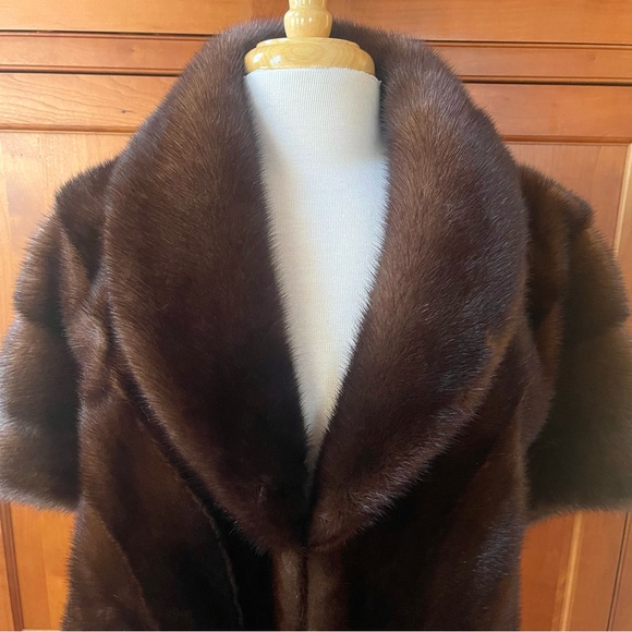 Elegant Chocolate Brown Genuine Mink Fur Stole & Shall - Picture 12 of 16